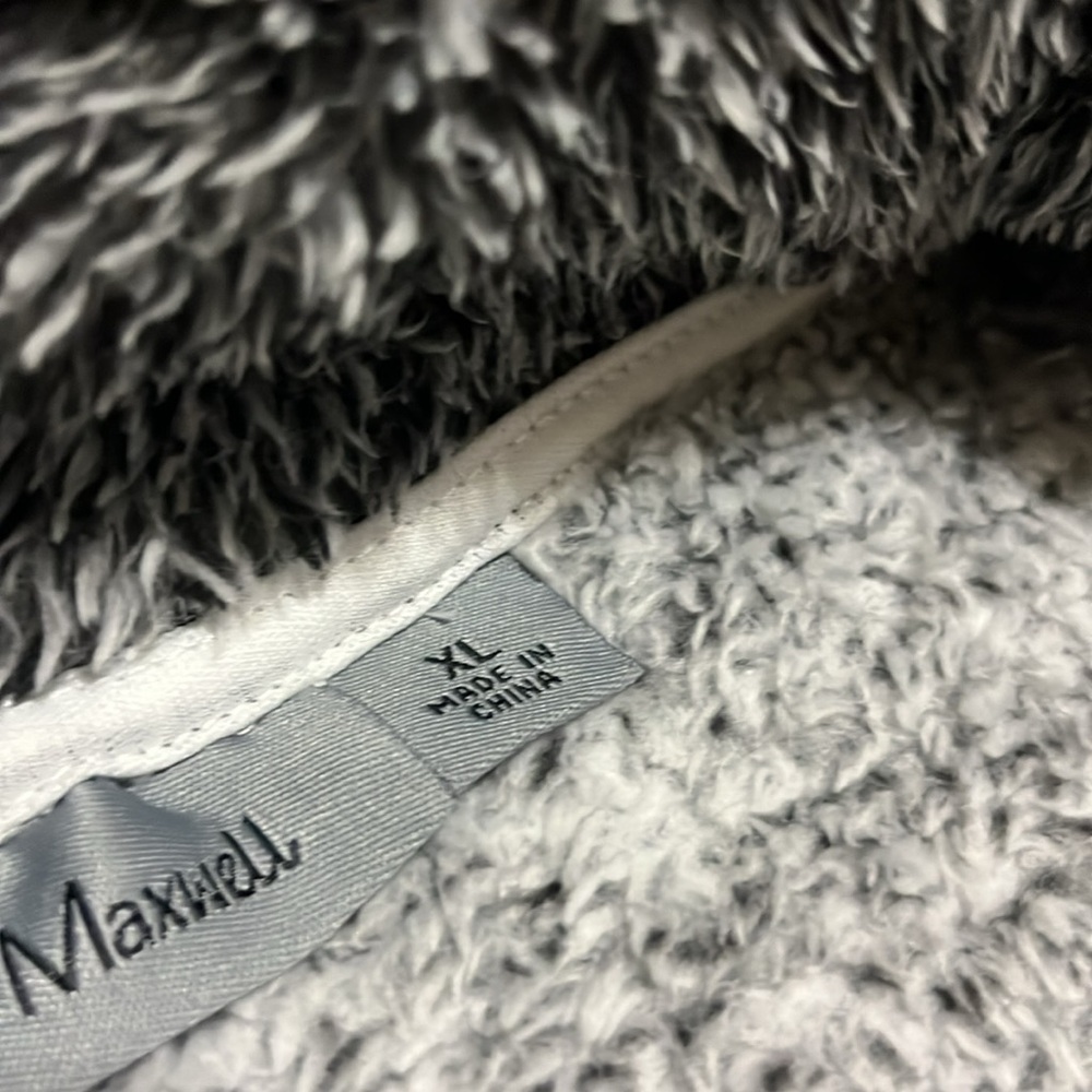 Jason Maxwell nice zippered sweater size is XL. π - Picture 7 of 14
